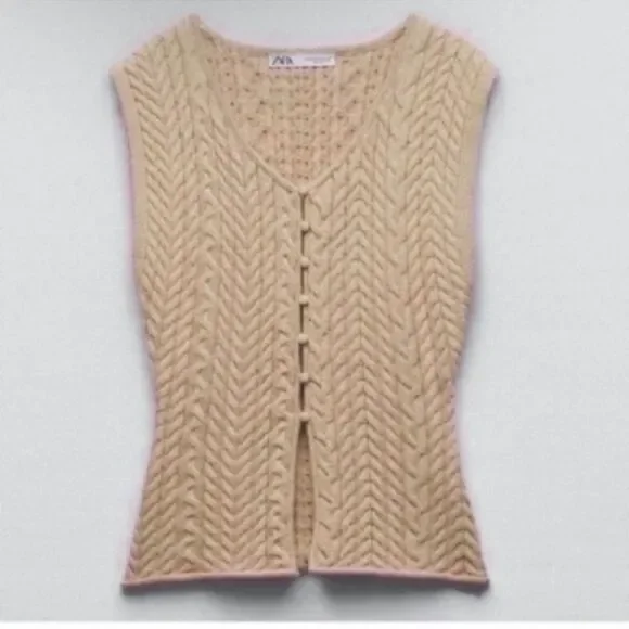 NWT CABLE KNIT TOP Size Small - Picture 4 of 9
